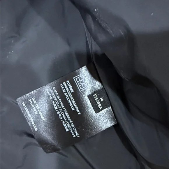 NWT Totême Black Quilted Puffer Jacket Oversized - Picture 4 of 6